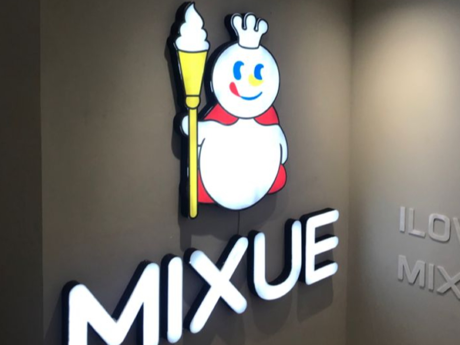 Huruf Timbul LED Mixue Ruko