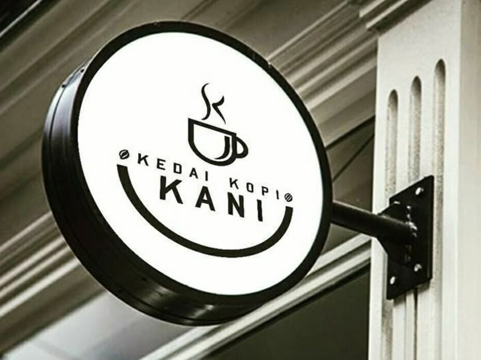 Neon Box Bulat Resto Aesthetic